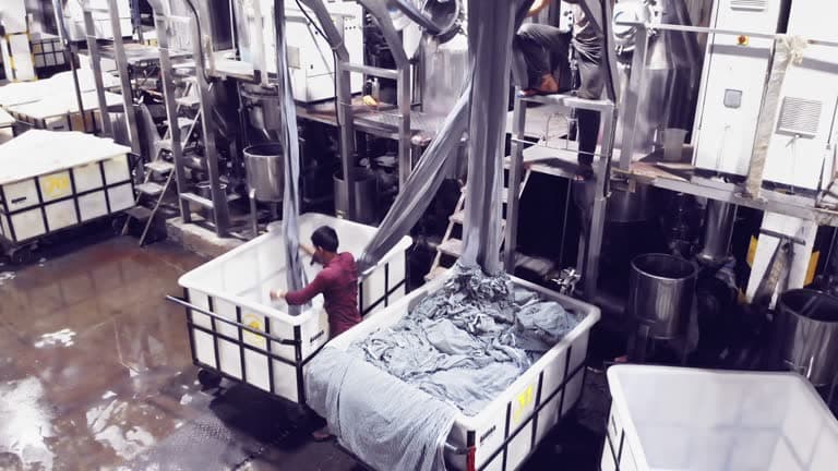 Tekstielchemikalieë: die vraag in Bangladesj en Viëtnam hou voort namate die vinnige mode-