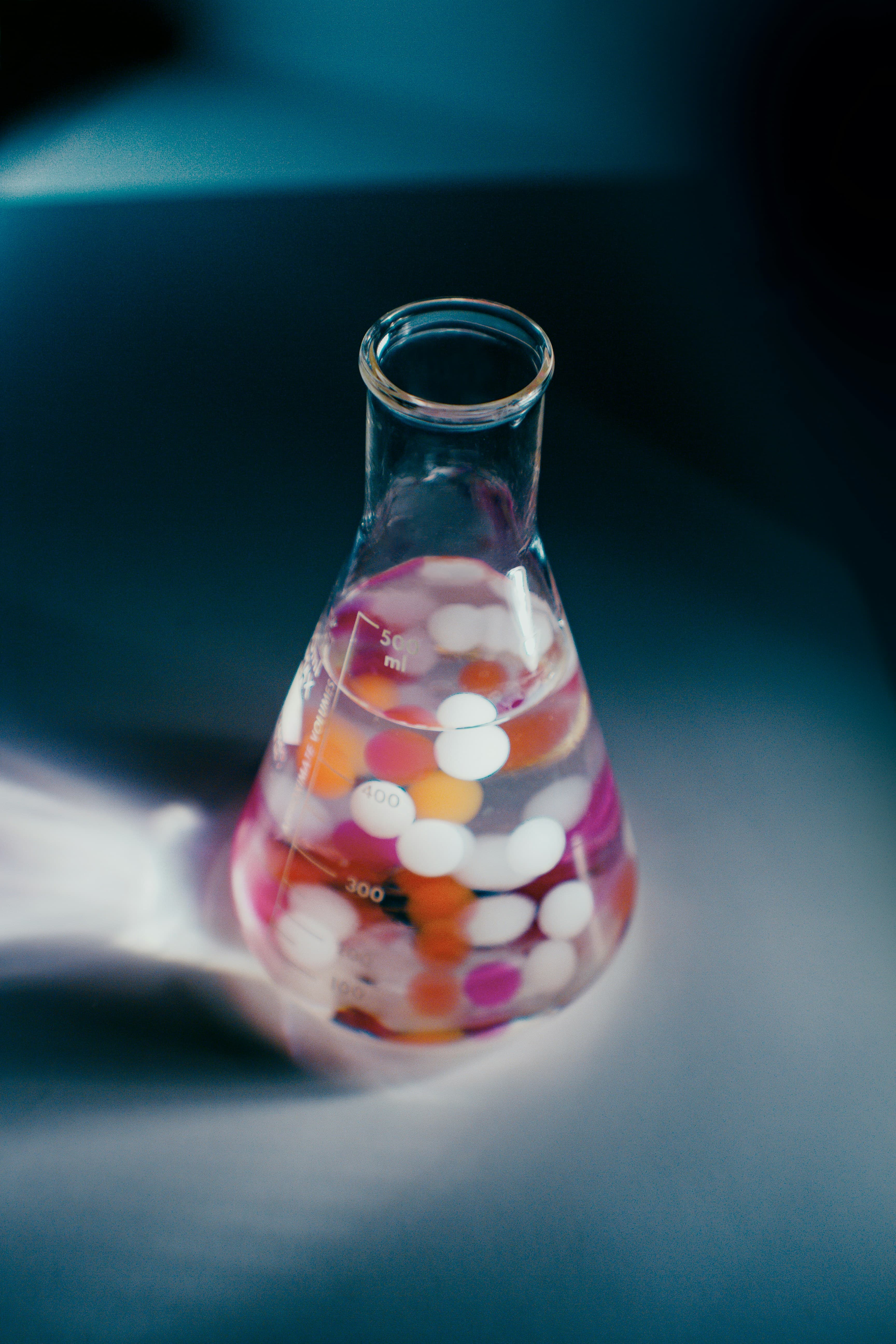 Aminosuurfarmaseutiese voorsiening: Die Fermentasie-chemie-stigting